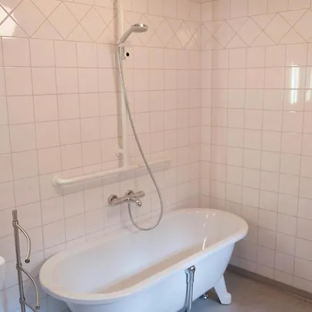 - Direkt Am Kleinsten Haus Von Ferienhaus Wernigerode